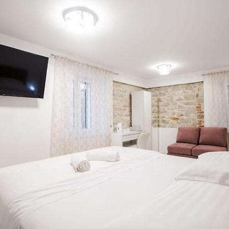 Lions Luxury Rooms Split Exterior foto