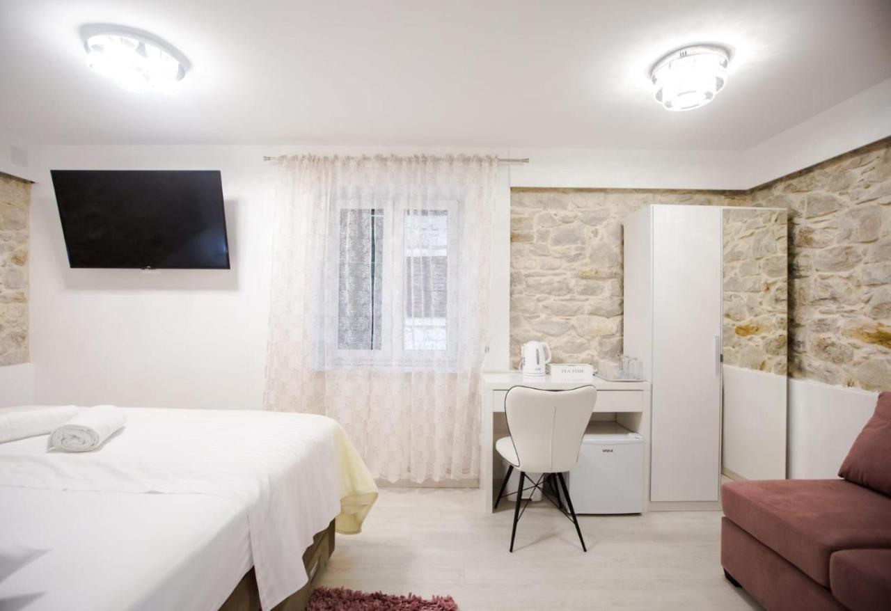 Lions Luxury Rooms Split Exterior foto